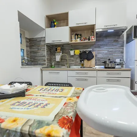 Сasa de vacaciones Al Castello-independent House Catania